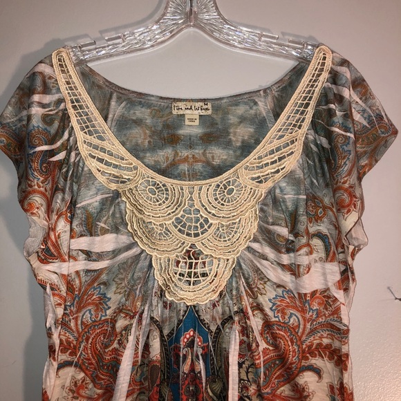 Live and Let Live Colorful Top - Picture 3 of 10